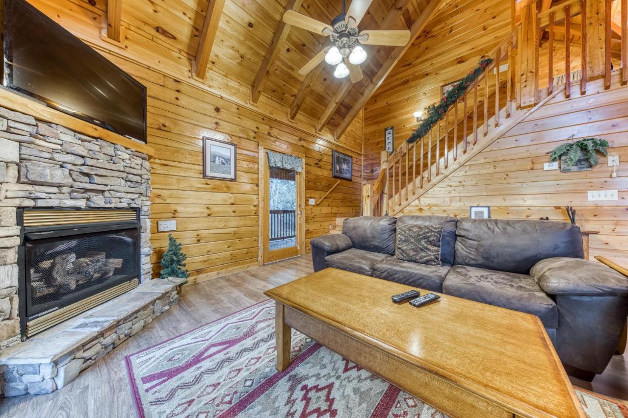Blackberry Cobbler Villa Pigeon Forge Exterior photo